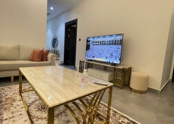 شقة بثلاث غرف نوم ودخول ذاتي 