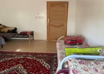 استراحة بغرفة نوم و صالة جلوس