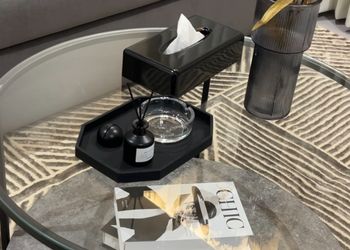 استديو هادئ بدخول ذاتي