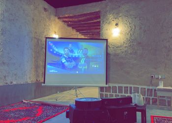 مزرعة بفيلا تراثية مودرن و إسطبل