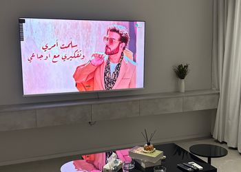 استديو بسرير ماستر وجلسة جانبية