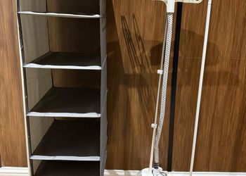 استديو بأثاث مريح وبسيط 
