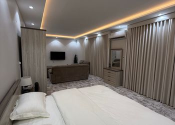 شقة بغرفتين نوم وبأثاث بسيط