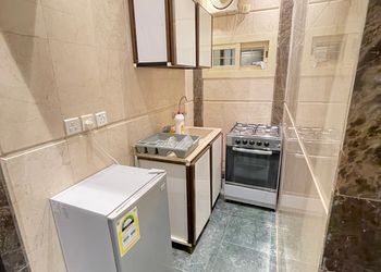 استراحة بمسبح خارجي وجلسة خارجية