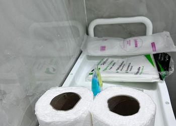 استديو بسرير ماستر وجلسة 