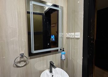 استديو بسرير ماستر وجلسة جانبية 