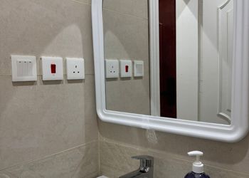 استديو بسرير ماستر وجلسة جانبية