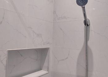 استديو بسرير ماستر وجلسه جانبيه