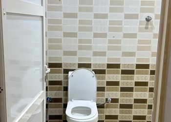 شاليه بصالة جلوس ومسبح خارجي