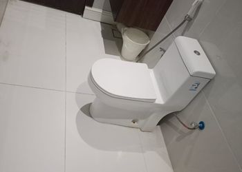 شاليه بصالة جلوس ومسبح داخلي 