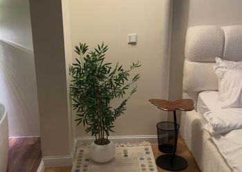 استديو هادئ بسرير ماستر