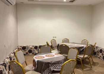 شاليه بألعاب مائية ومسطح اخضر