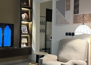 استديو بسرير ماستر وجلسة جانبية 