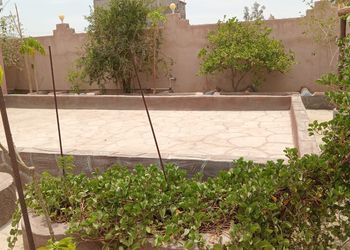 شاليه بمسبح داخلي وجلسة خارجية