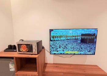 شقة بصالة وغرفتين نوم 