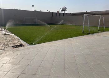 استراحة بمجلس و بجلسة ارضية 