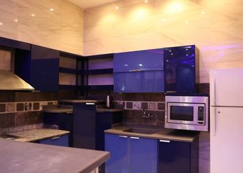استراحة بمسطح اخضر ومسبح داخلي 
