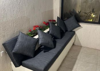 استديو بسرير ماستر  وجلسة جانبية