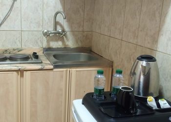 استديو بسرير ماستر وجلسة جانبية 