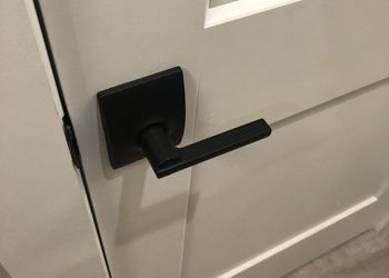 استديو بسرير ماستر