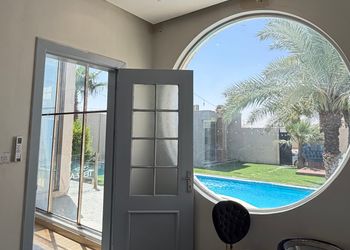 شاليه بمسبح وألعاب اطفال