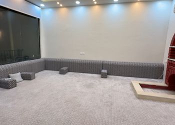 شاليه بمسبح خارجي ومجالس 