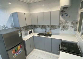 استراحة بمسطح اخضر ومجالس