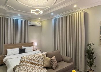 استديو بتصميم انيق ودخول ذاتي
