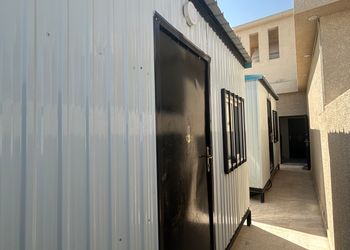 استديو بأثاث مريح وبسيط 