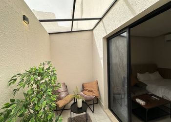 استديو هادئ بسرير ماستر 