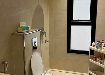 شقة بغرفتين نوم وصالة 