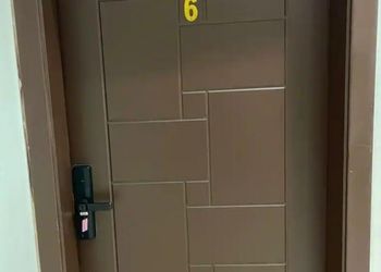 استديو بأثاث مريح وبسيط 