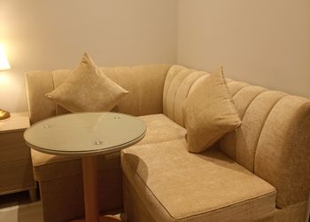 استديو بسرير ماستر وجلسة جانبية 