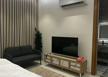 استديو هادئ بسرير ماستر