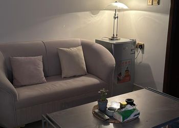 استديو هادئ بسرير ماستر 