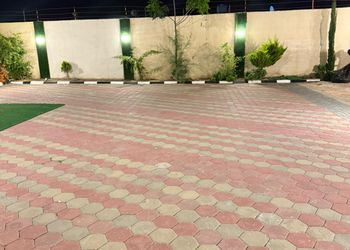استراحة بمسطح اخضر ومجالس