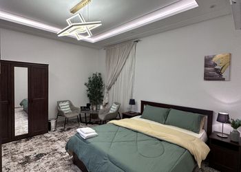 استديو بتصميم انيق ودخول ذاتي
