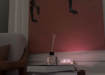 استديو هادئ بسرير ماستر