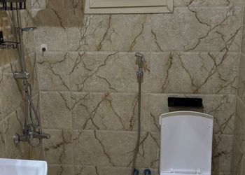شقة بغرفة معيشة وغرفة نوم