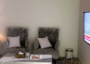 استديو بسرير ماستر وجلسة جانبية 