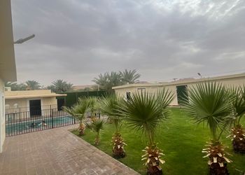 استراحة بجلسة خارجية ومسبح