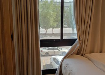 شقة بغرفتين نوم وصالة 