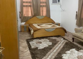 شقة بغرفتين نوم وصالة 
