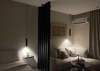 استديو بدخول ذاتي وتصميم هادئ 