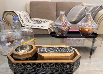 شقة بمجلسين وثلاث غرف نوم