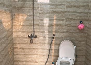 استراحة بمسبح بألعاب مائيه 