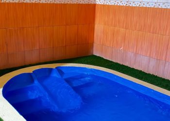 شقة بغرفة نوم ومسبح داخلي 