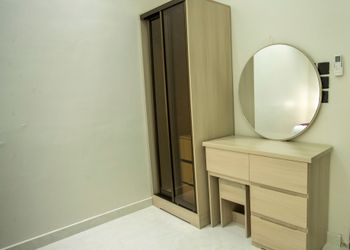 شقة بغرفة معيشة وغرفتين نوم 