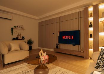 شقة بتصميم أنيق ودخول ذاتي