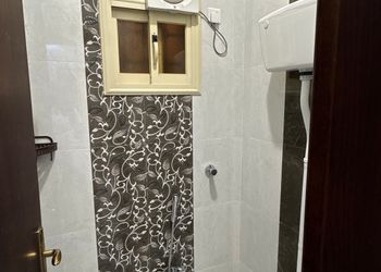 شقة بصالة جلوس وغرفة نوم 